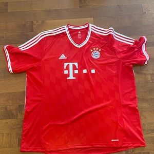 Bayern Munchen 2XL Jersey
